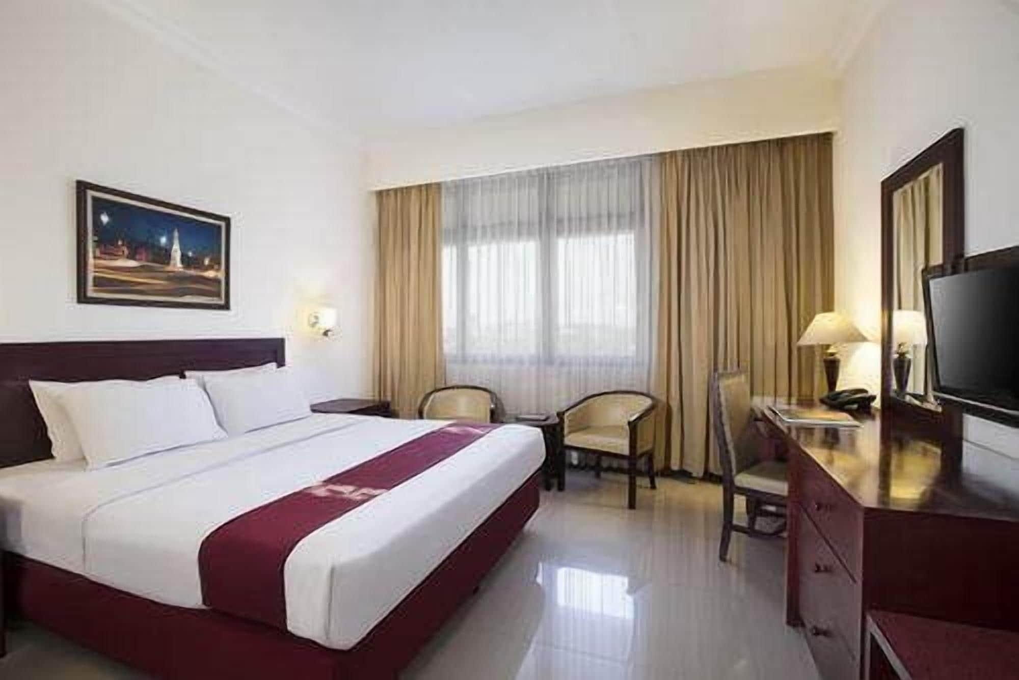Mmugm Hotel Pakualaman Экстерьер фото