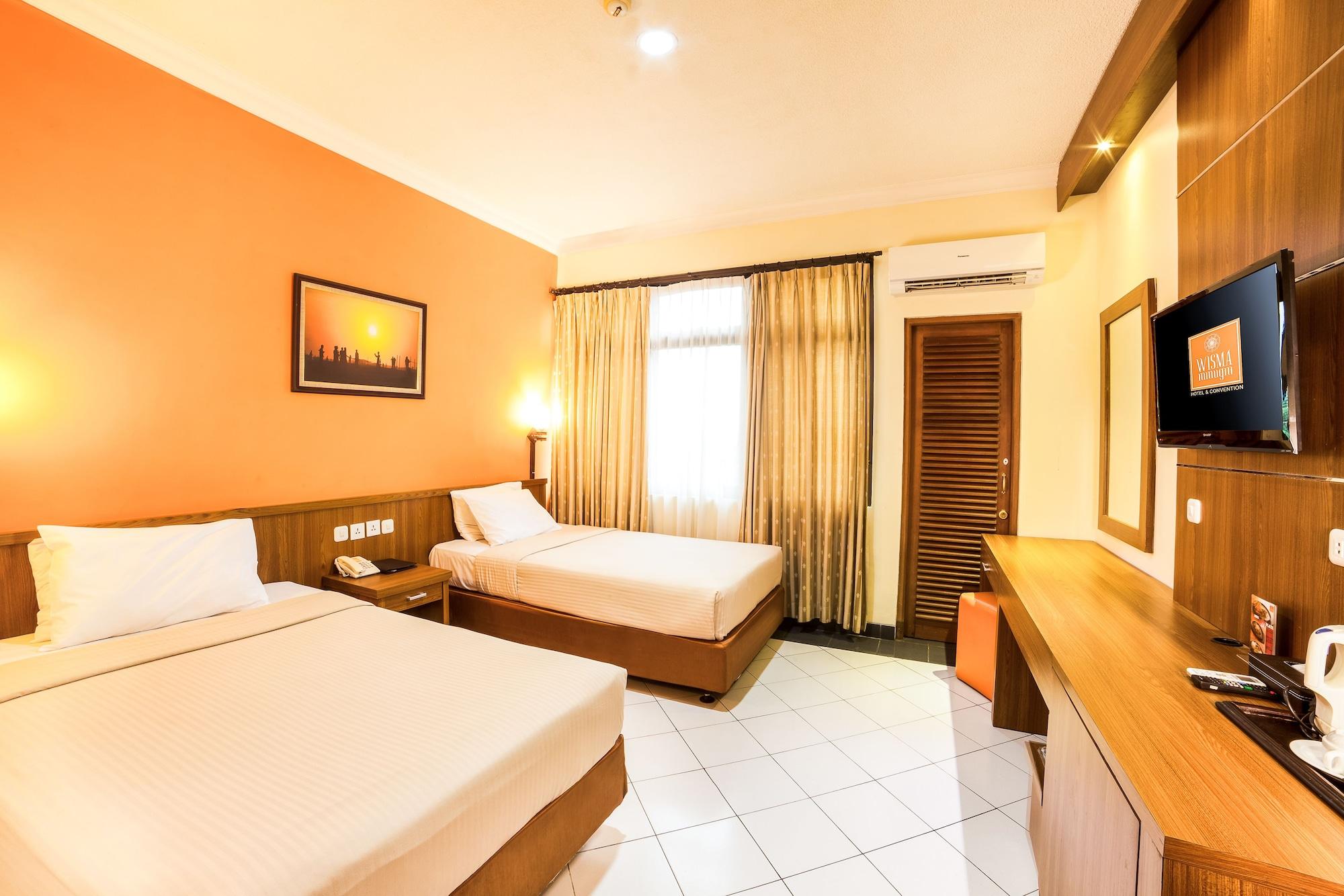 Mmugm Hotel Pakualaman Экстерьер фото