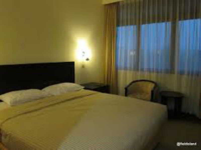 Mmugm Hotel Pakualaman Экстерьер фото